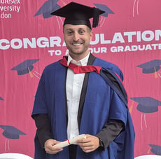 2025-KMUAkademie-Portrait-Graduation-Ceremony-Mario-Etzelstorfer